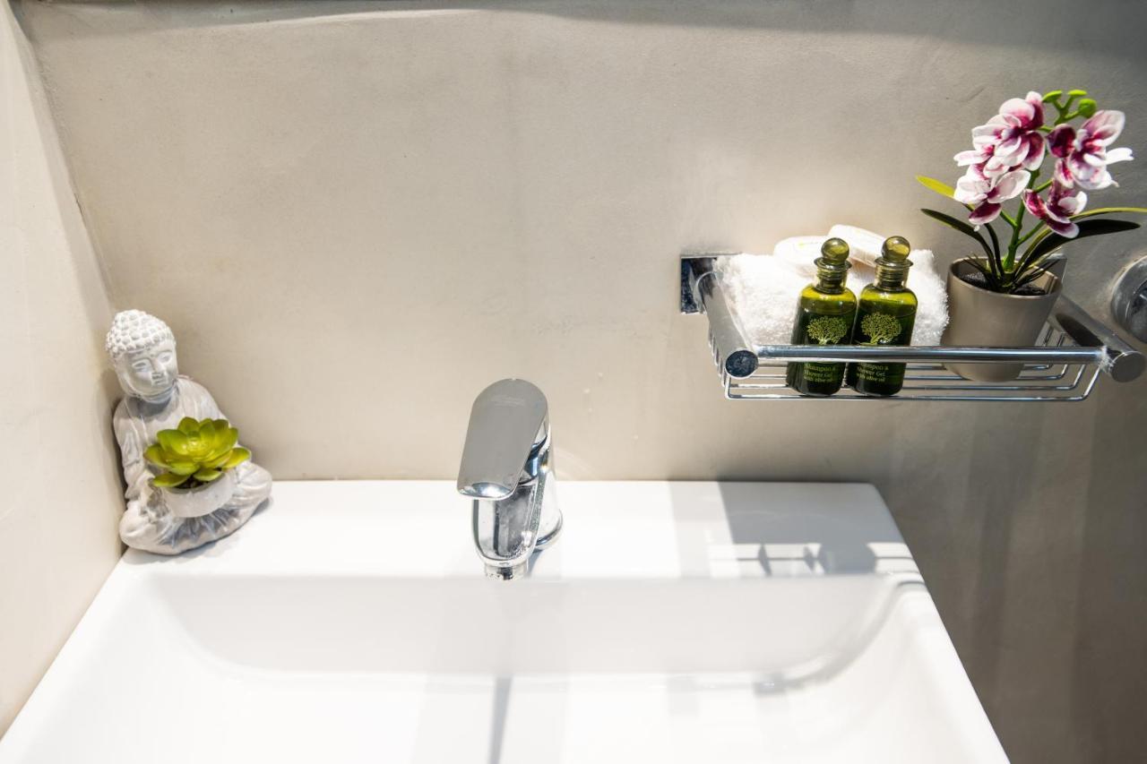 Whitelist Suite & Maisonette III In Mykonos Town Bagian luar foto