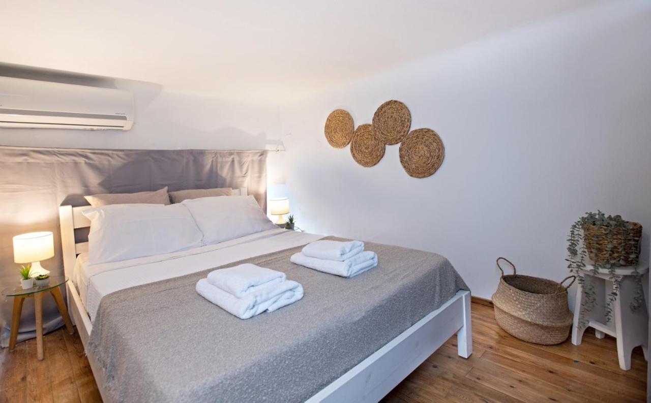 Whitelist Suite & Maisonette III In Mykonos Town Bagian luar foto